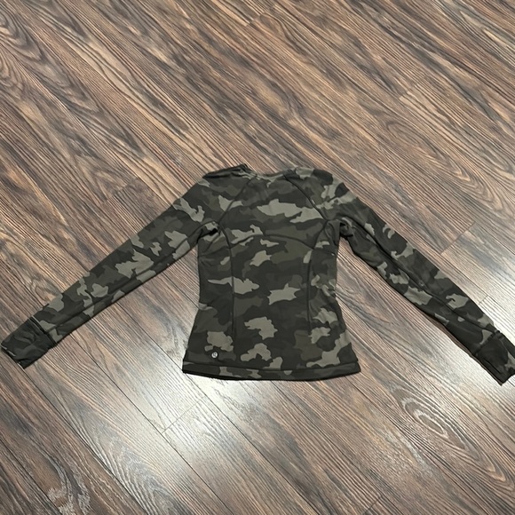 Fitted Green and Brown Long Sleeve Top by Lululemon (size 4) - Picture 5 of 8